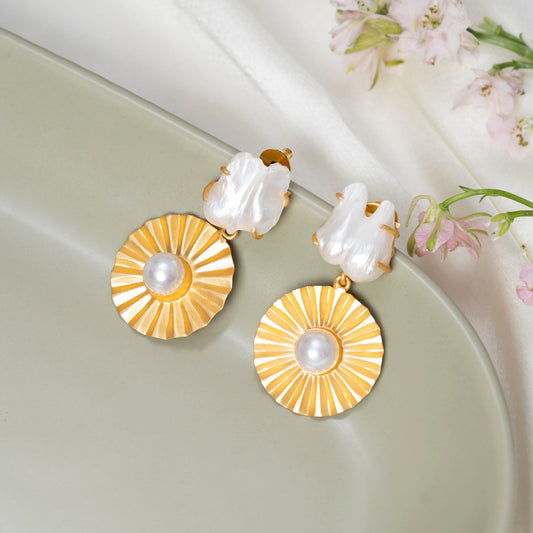 Mia Baroque Pearl Earrings