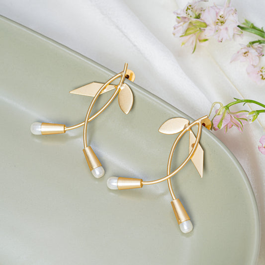 Iris Baroque Pearl Earrings