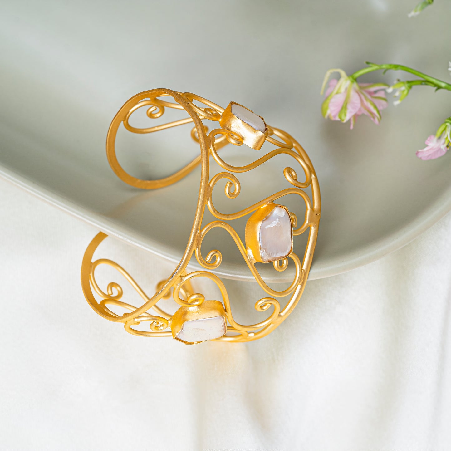 Zayla Baroque Pearl Bracelet