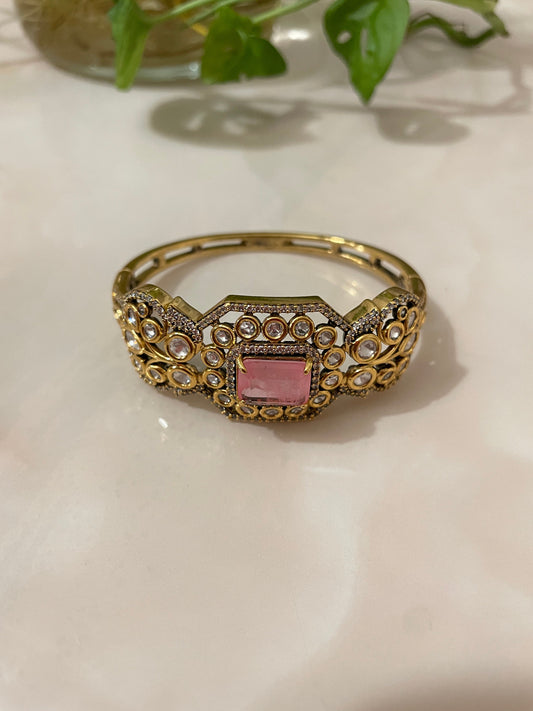 Quartz Bracelet with Kundan, gold plated