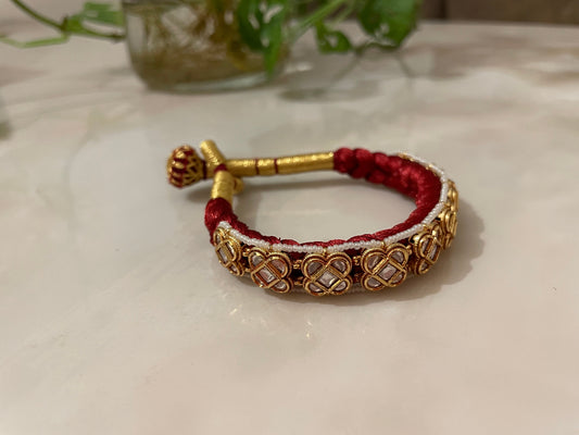 Bracelet with Kundan & pearls