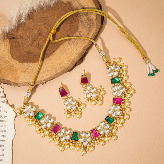 Pachi Kundan choker necklace set with pearl in silver and alloy