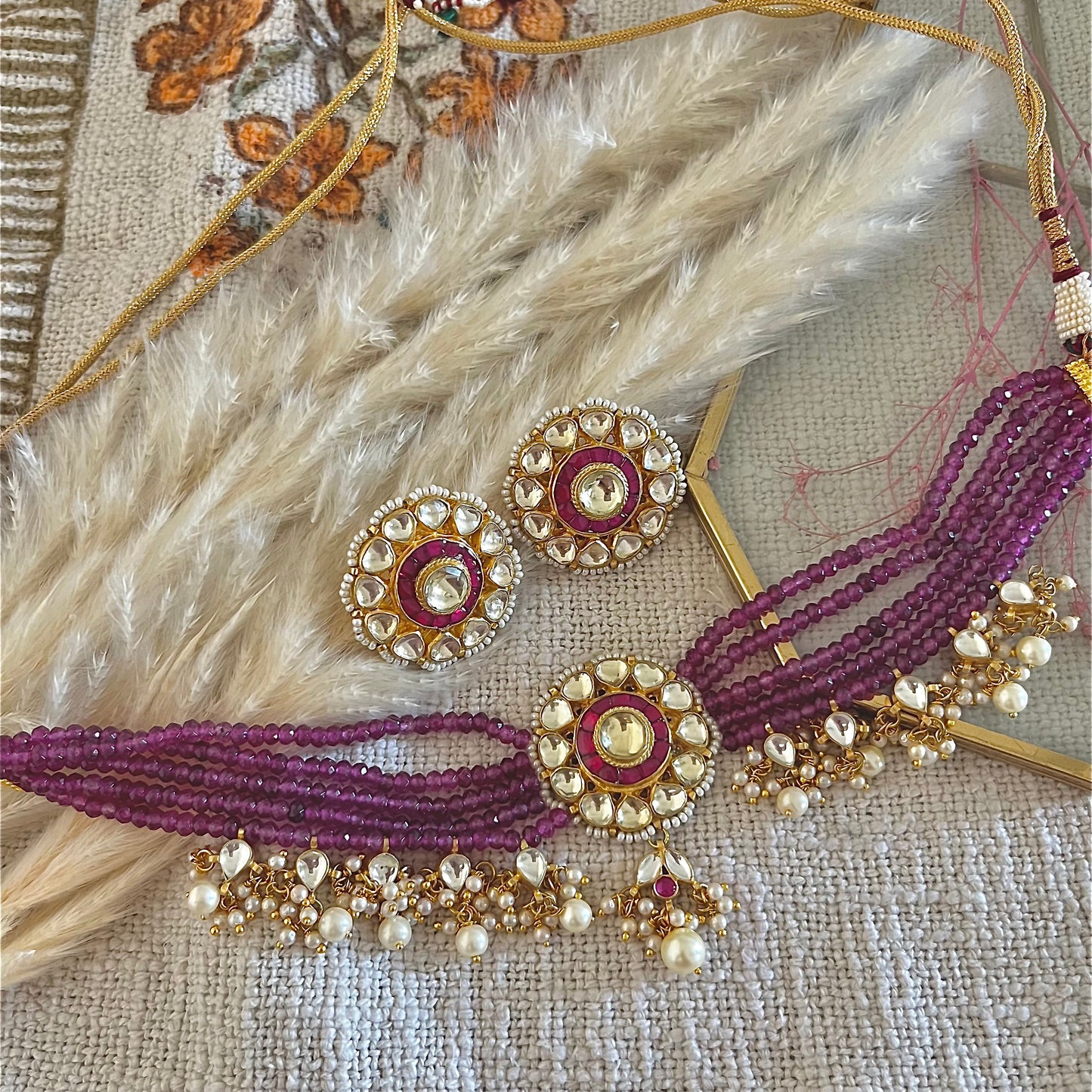 Floral Pachi Kundan choker necklace set with pearl in silver and alloy