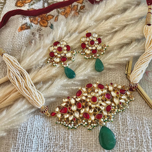 Pachi Kundan choker necklace set with pearl in silver and alloy