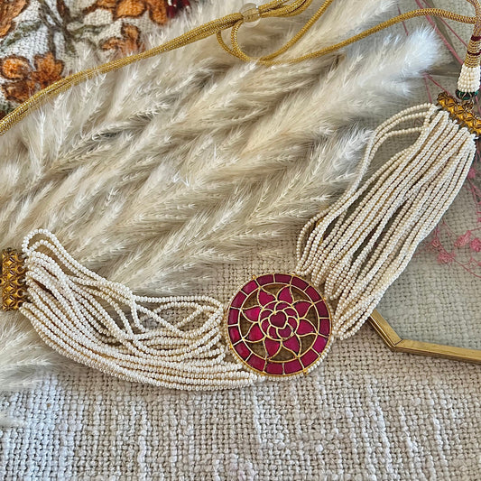 Pachi Kundan choker with pearl strings in silver and alloy