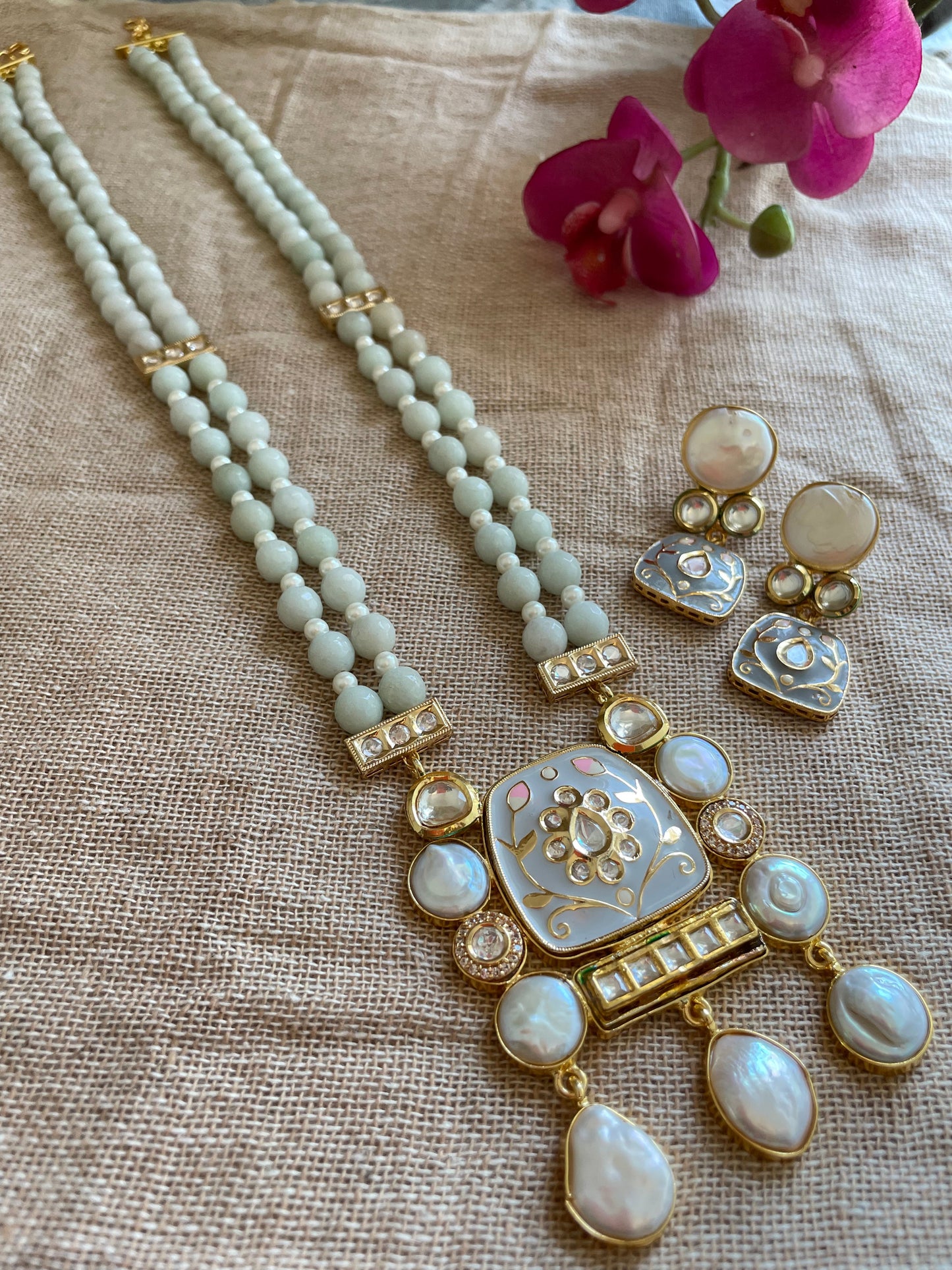Serene Pearl Necklace Set
